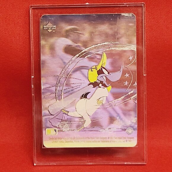 Upper Deck Comic Ball Card Looney Tunes Reggie Jackson Daffy Duck Batting Hologr - Picture 1 of 11
